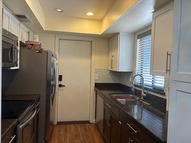 2548 W Canyon Crest Cir — Photo 11