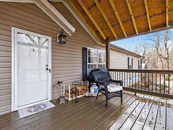 4th image of 5672 Woodlin Rd