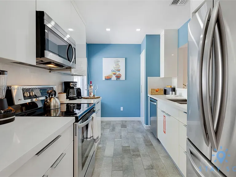 328 Missouri St — Photo 10