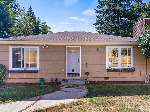 3rd image of 2119 Yelm Highway SE