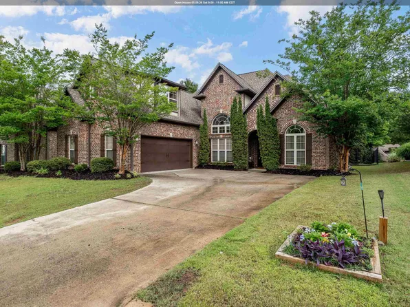 244 Strathaven Ln, Pelham, AL 35124