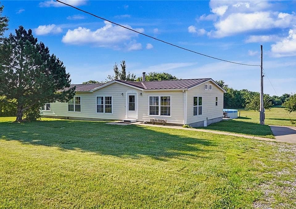 1st image of 3762 Thomas Rd