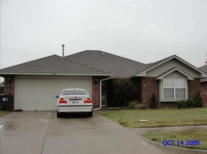 1616 Hazelwood Dr — Photo 1