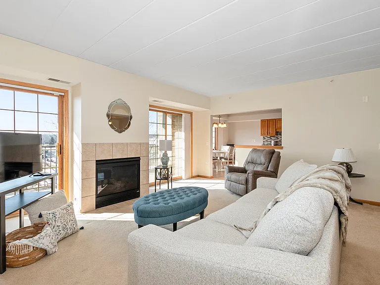 14130 Sheffield Dr #202 — Photo 6