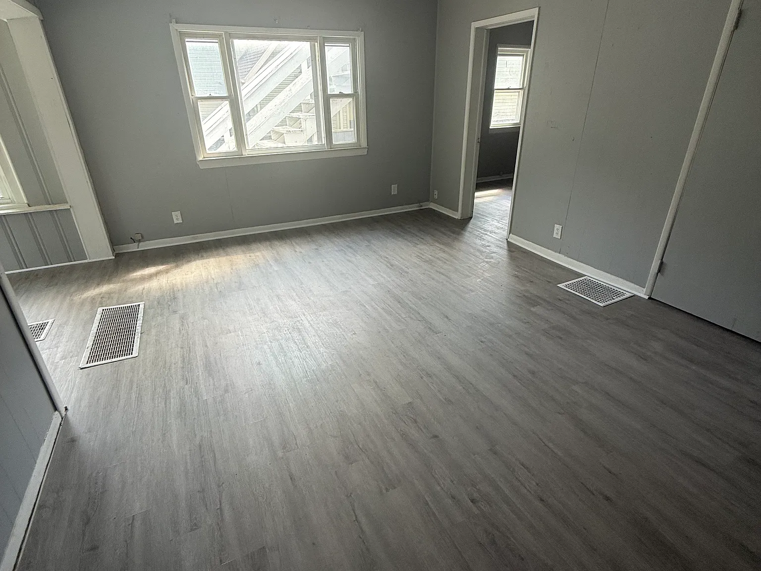2 bed, $900 — Photo 2