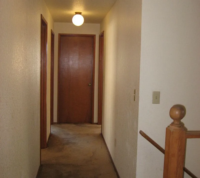824 Jensen Duplex