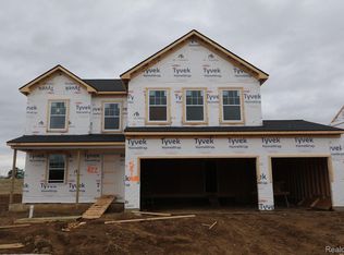 521 Elm St, Chelsea, MI 48118