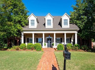 890 Acadian Point Dr, Conway, AR 72034