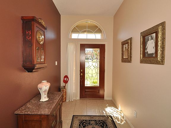 2nd image of 10560 Parkside Dr