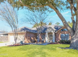 300 Woodoak Cir, Lafayette, LA 70506
