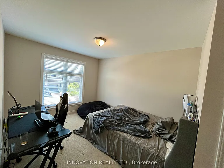 222 Dolce Cres — Photo 19