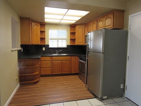 2nd image of 1625 Shenandoah Ave