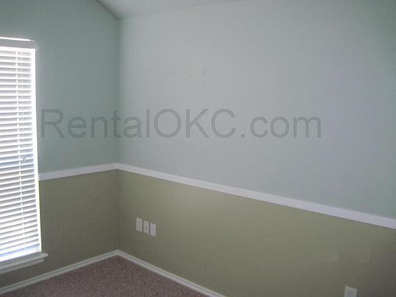 4th image of 2508 SE 11th St
