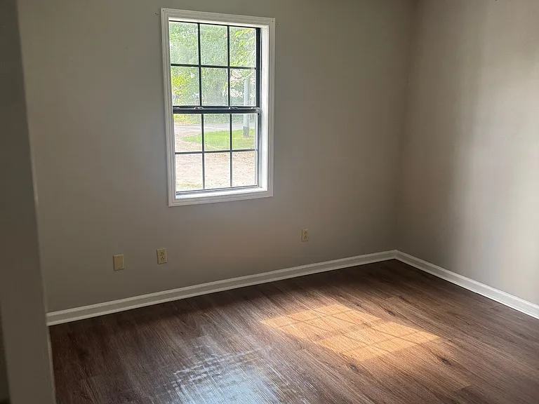 108 N Bond Ave #1 — Photo 9