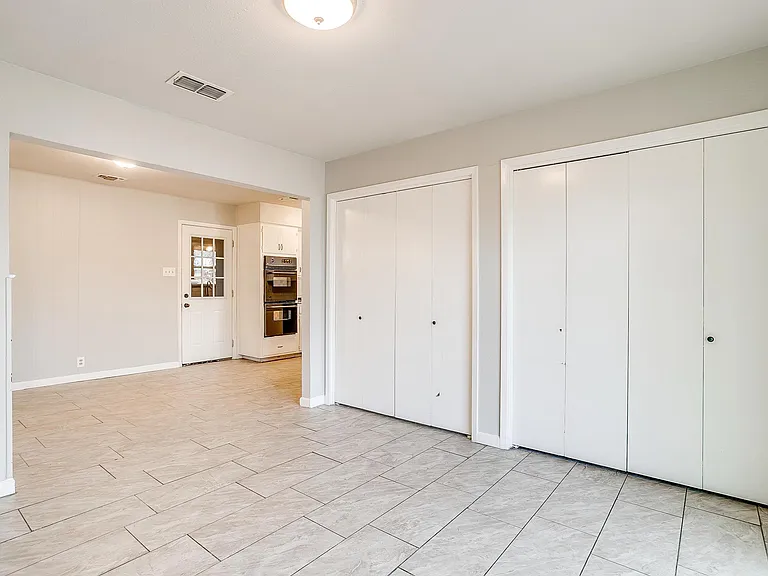 109 SE Dian St — Photo 10