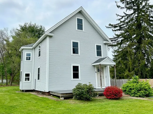 19 E Main St, Northborough, MA 01532
