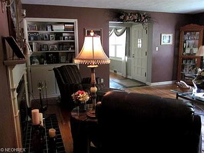 4th image of 3010 Oakridge Dr