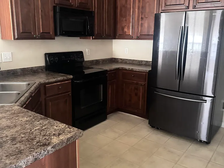 409 Summer Cove Cir NW — Photo 3