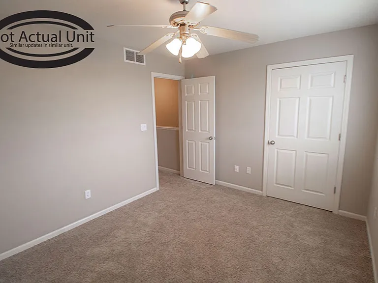 3914 Snowy Owl Dr — Photo 31