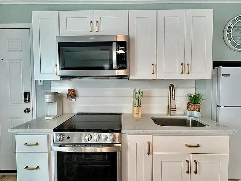 512 W Brigantine Ave #A — Photo 9