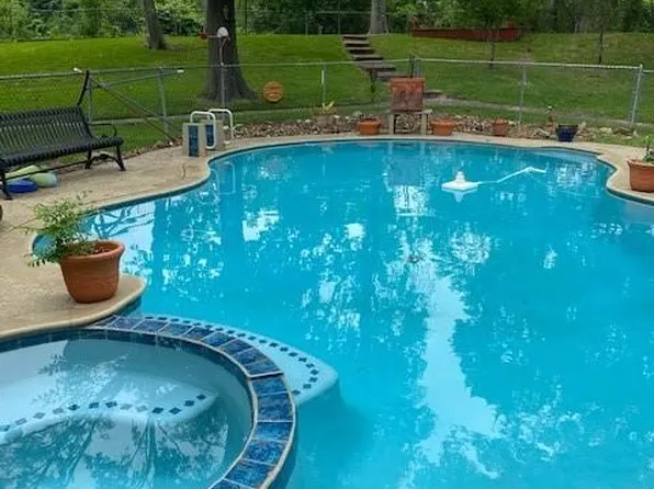 2602 Sleepy Hollow Dr, Pearland, TX 77581