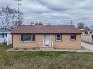 1610 Reed Ave, Manitowoc, WI 54220