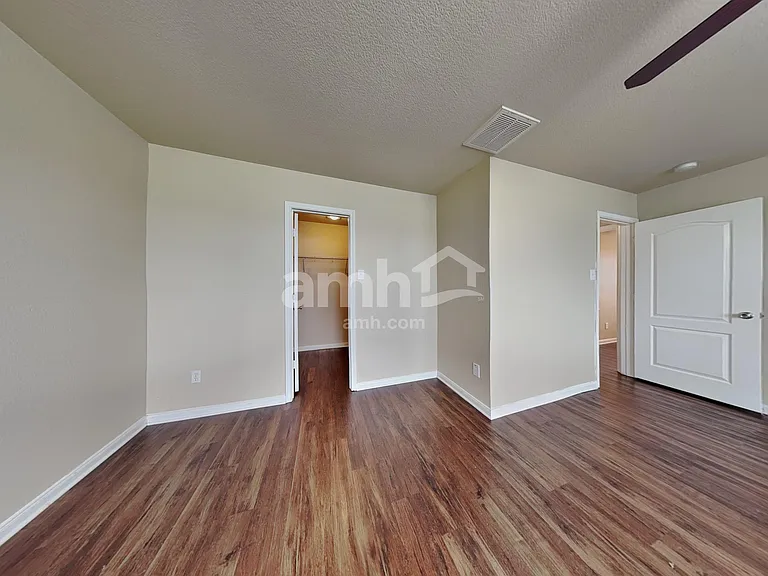 3743 Jewel Point Dr — Photo 15