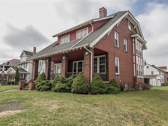 4th image of 3942 Washington Park Blvd