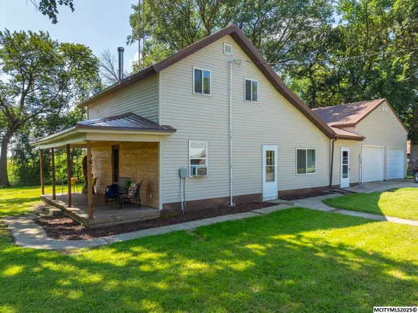 1971 Ivory Ln, Rockford, IA 50468