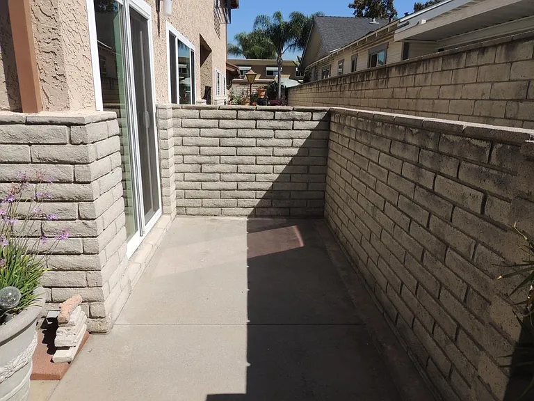 321 Gladys Ave #2 — Photo 12