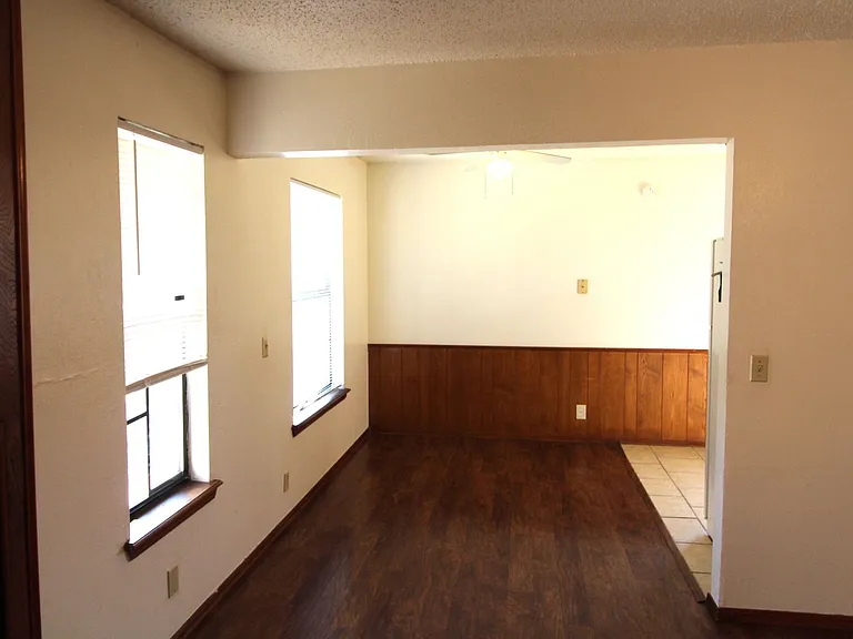 336 Chalmette Dr — Photo 9