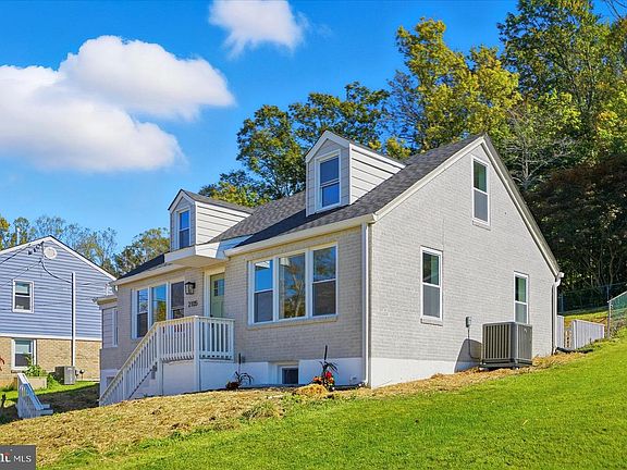 5th image of 2105 Stringtown Rd