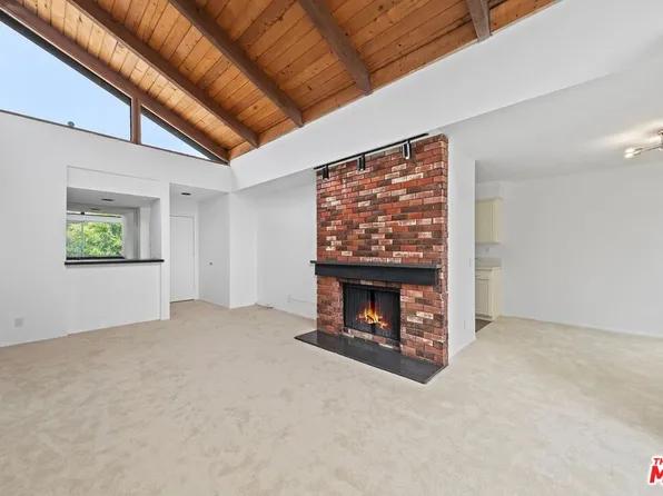 1340 S Beverly Glen Blvd APT 303, Los Angeles, CA 90024