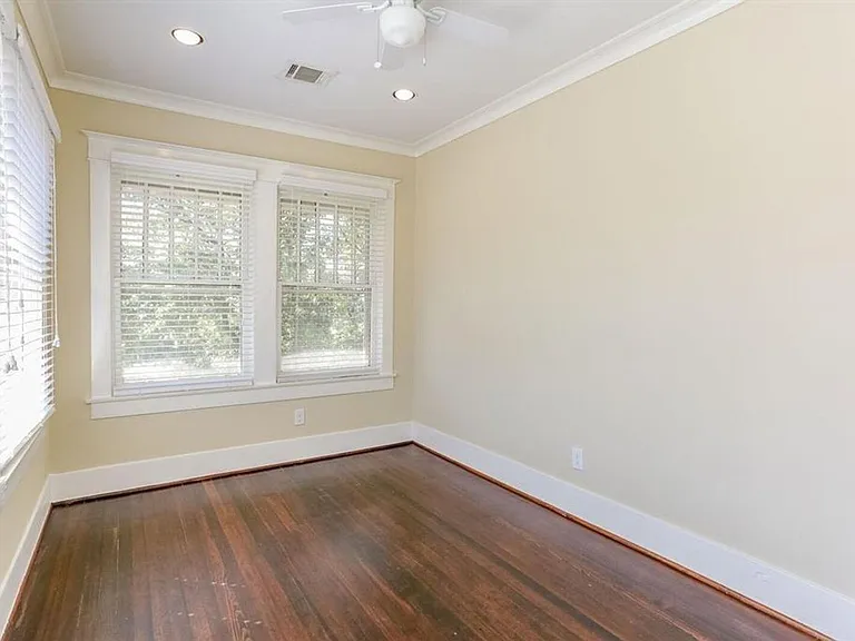 612 W Alabama St — Photo 8