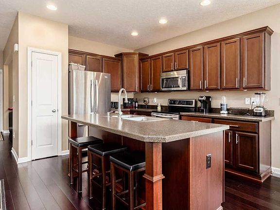 5th image of 578 Apple Valley Cir