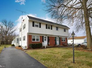 410 General Sutter Ave, Lititz, PA 17543