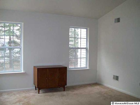 4th image of 1169 Thornbury Lane #A