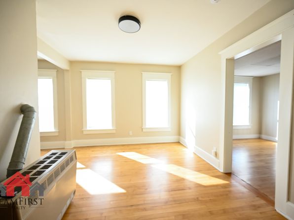 205 N Maple St #202