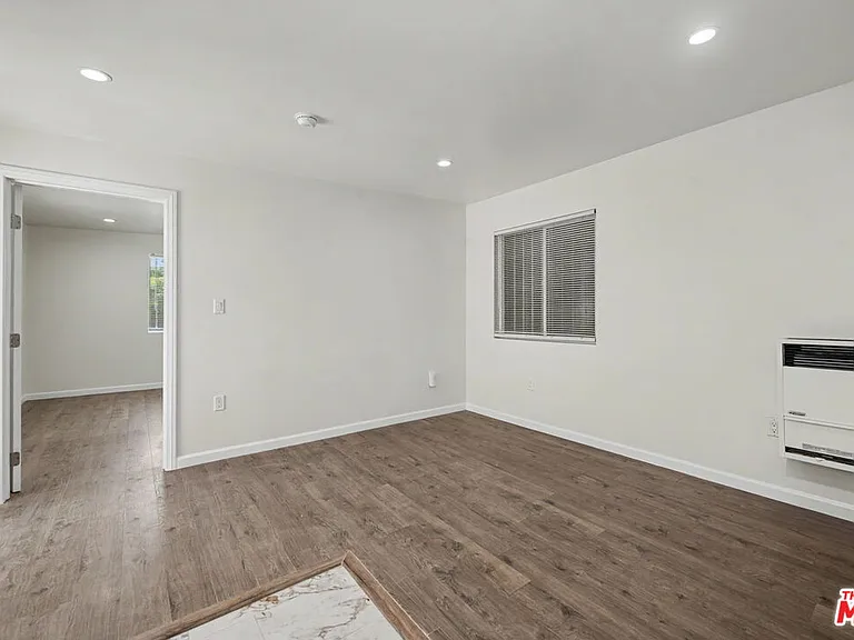 2153 Glendon Ave — Photo 9