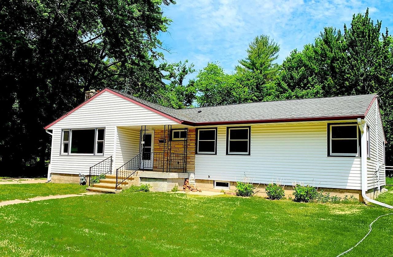 Outside-In: The Scandrett-Wessels Home 