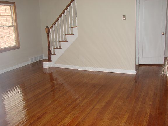 2nd image of 1534 Imperial Ave