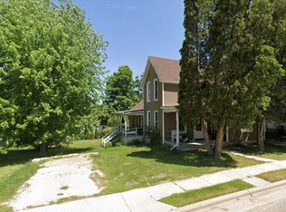 402 E Merrimac St, Dodgeville, WI 53533