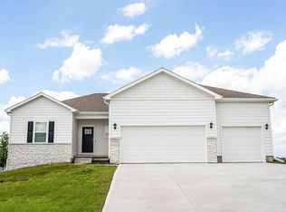 1105 Chayse St SW, Bondurant, IA 50035