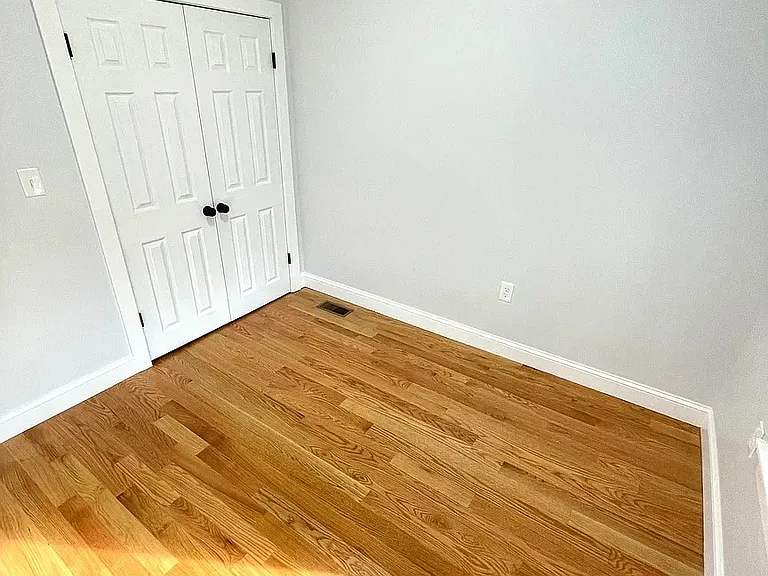 247 Chelsea St #1 — Photo 7