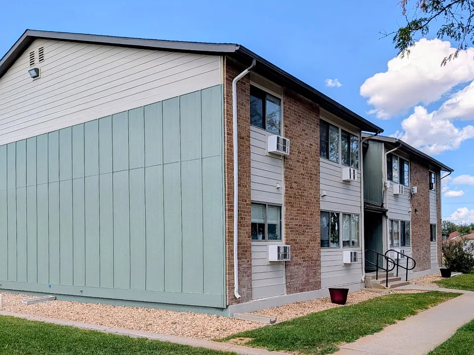 333 Custer Ave #1