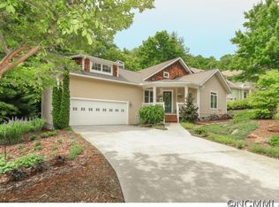24 Oakhaven Ter, Asheville, NC 28803