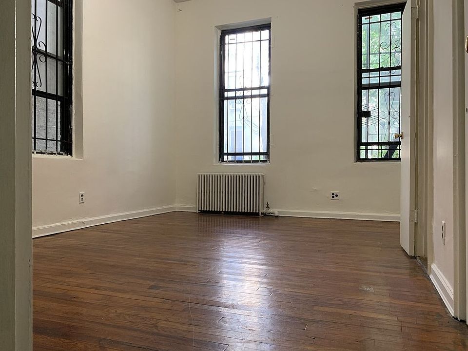 1st image of 159 Halsey St APT 1C