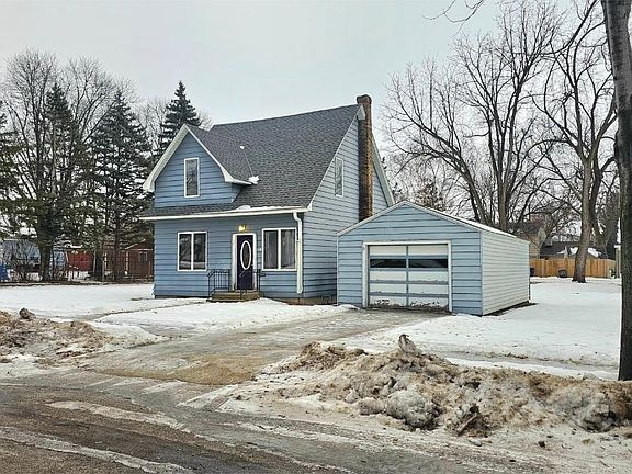 2nd image of 204 E 1st St