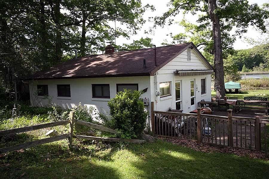 1st image of 550 Oakdale Dr