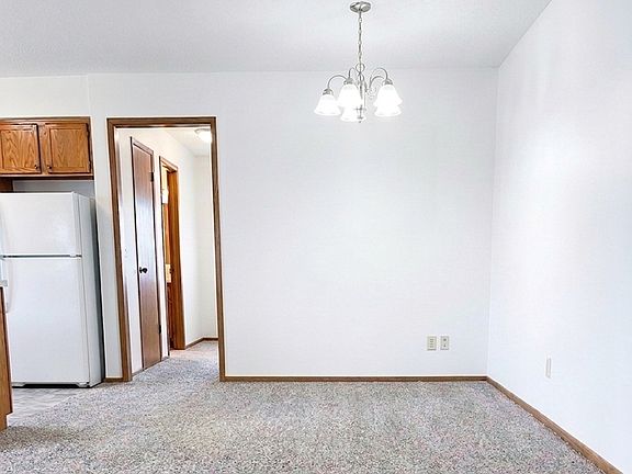 5th image of 2233-2277 NE Davis St #2271
